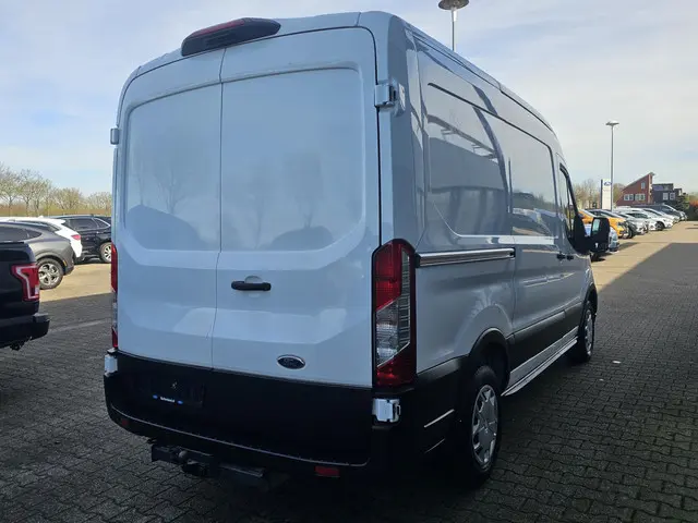 Ford Transit 350 2.0 TDCI L2H2 Trend 2023 Diesel 5