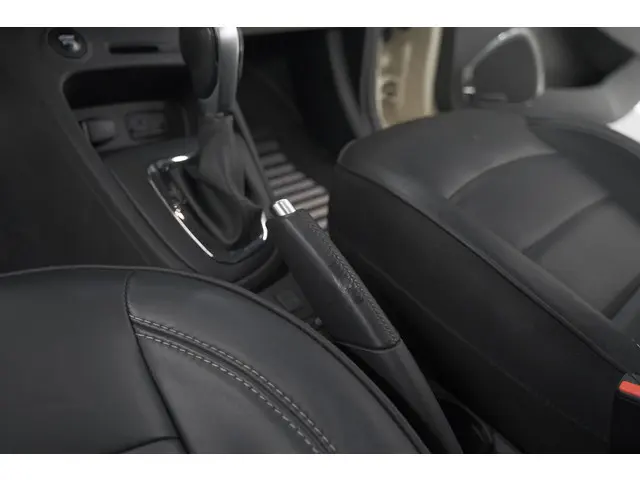 Renault Captur TCe 120 EDC Initiale Paris 2017 Benzine 45