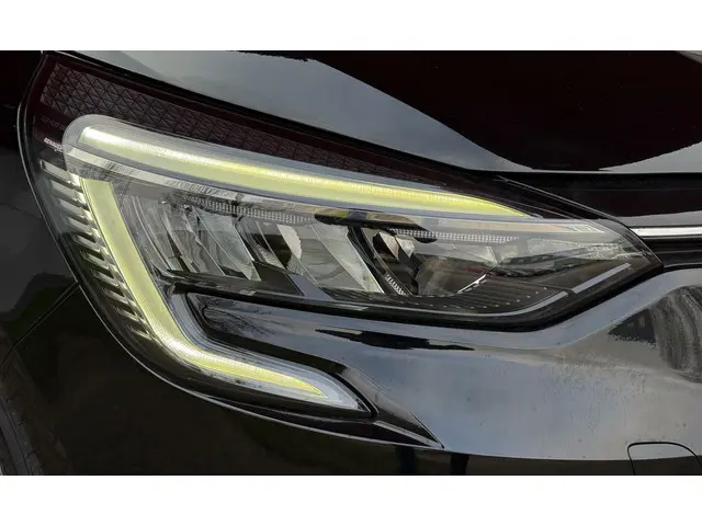 Renault Clio 1.0 TCe Bi-Fuel Intens 2022 Benzine 9