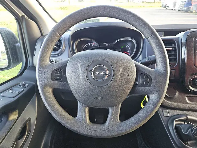 Opel Vivaro 1.6 2017 Diesel 11