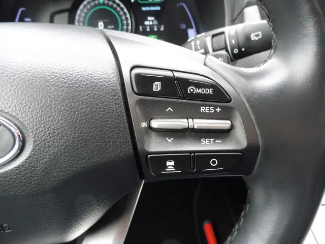 Hyundai Kona EV Premium 64 kWh SOH 98% 2020 Elektrisch 25