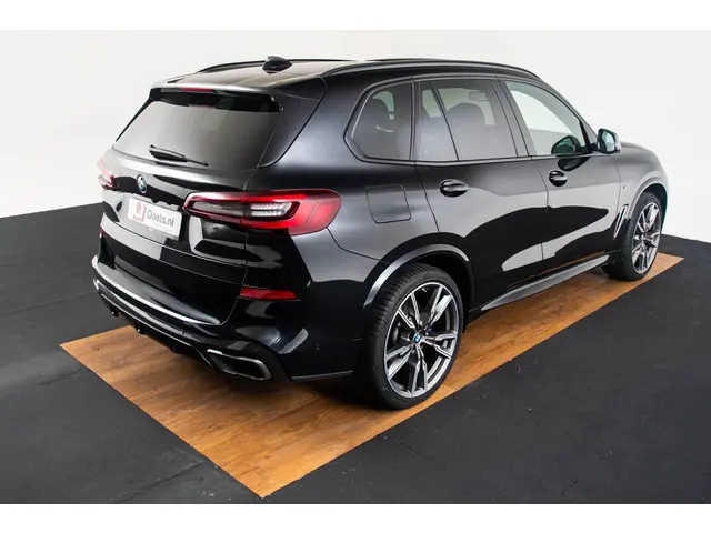 BMW X5 M50i High Executive 2021 Benzine 26