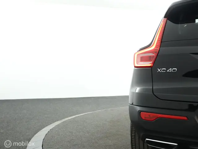 Volvo XC40 2.0 T5 AWD R-Design 2018 Benzine 47