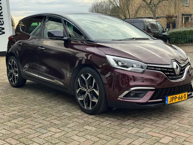 Renault Scénic TCe 140 EDC Intens 2022 Benzine 4