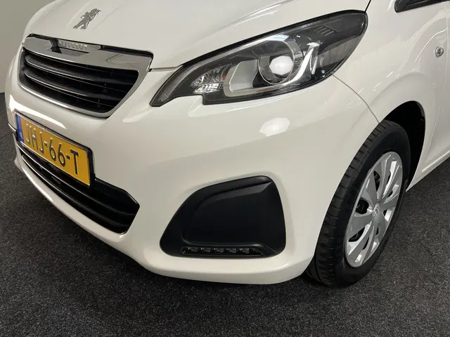Peugeot 108 1.0 e-VTi RIJKLAAR!! 2020 Benzine 35