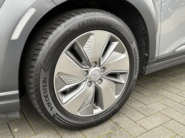 Hyundai Kona EV Comfort 39 kWh 2020 Elektrisch 36