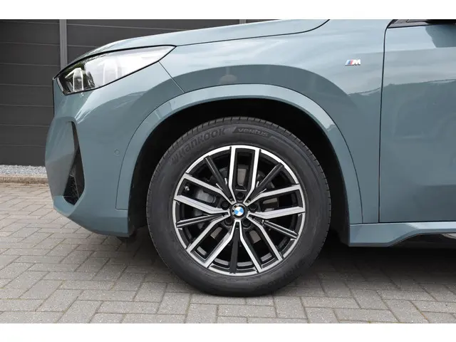 BMW X1 sDrive18i 2024 Benzine 12
