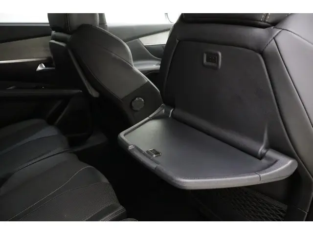 Peugeot 5008 1.2 Hybrid 145 GT 2024 Hybride Benzine 16