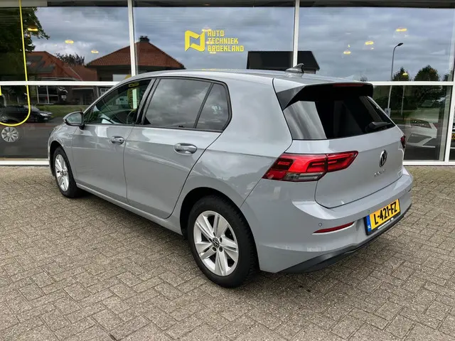 Volkswagen Golf 1.5 TSI Life 2020 Benzine 5