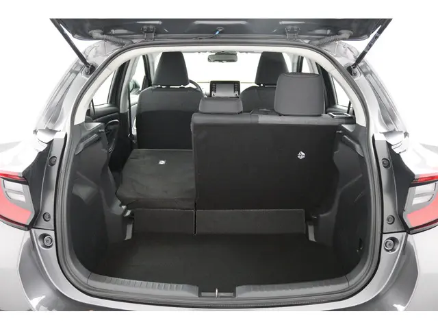 Toyota Yaris 1.5 Hybrid Dynamic 2021 Hybride Benzine 24