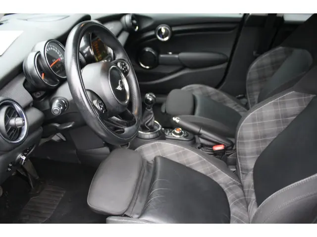 MINI One Mini 1.2 Chili Business 2015 Benzine 4