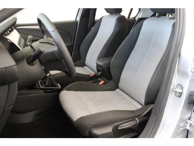 Opel Corsa 1.2 2024 Benzine 12