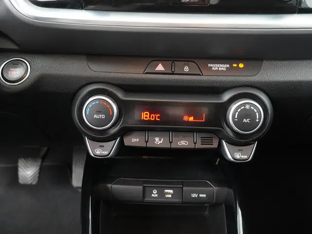 Kia Stonic 1.0 T-GDi DynamicLine 2019 Benzine 21