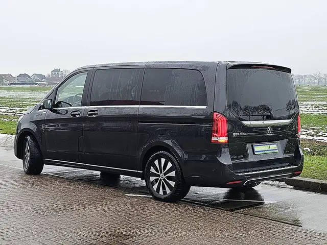 Mercedes-Benz EQV 300 2020 Elektrisch 6