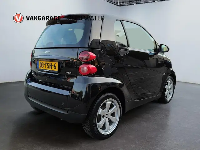 Smart Fortwo coupé 1.0 mhd Pure met Airco 2012 Benzine 6