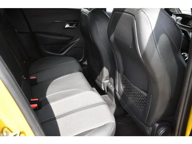 Peugeot 208 1.2 PureTech GT-Line 2020 Benzine 18