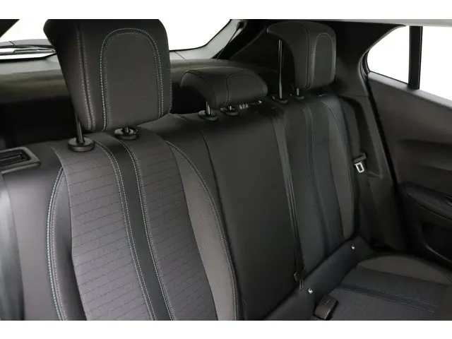 Peugeot 2008 1.2 PureTech Allure Pack 2022 Benzine 15