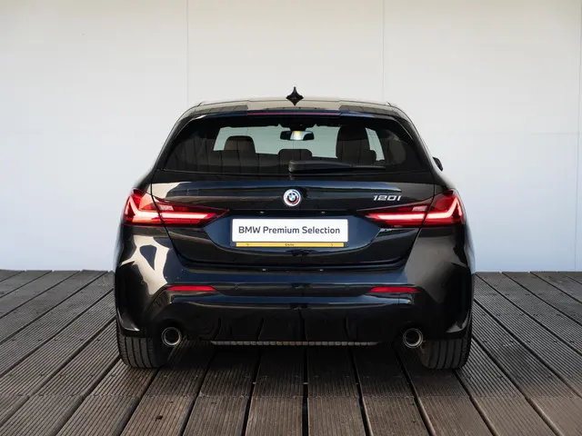 BMW 1 Serie 120i 2022 Benzine 5