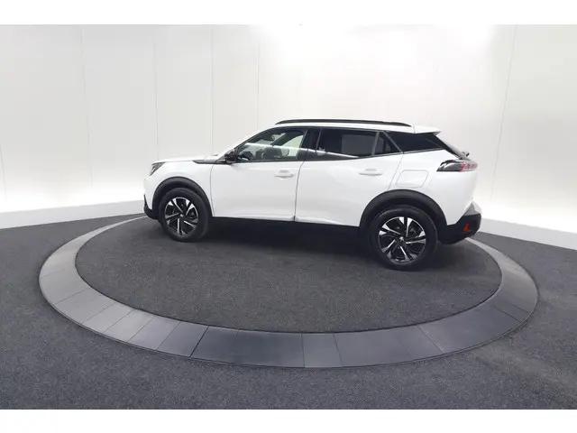 Peugeot 2008 PureTech 130 EAT8 Allure 2023 Benzine 65