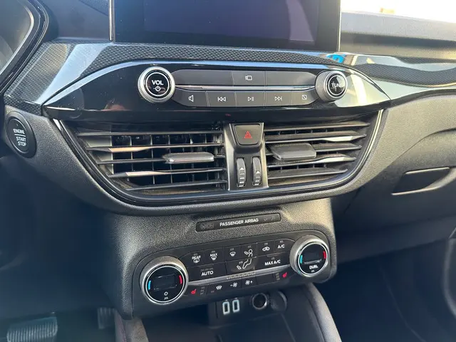 Ford Kuga 2.5 PHEV ST-Line X 2022 Hybride Benzine 33