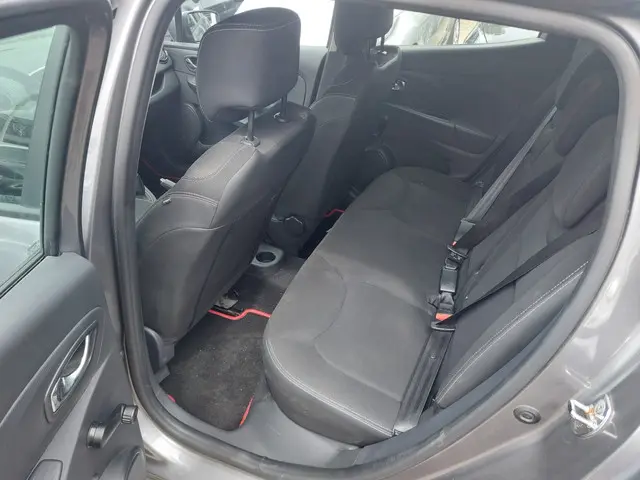 Renault Clio 1.2 16V 2013 Benzine 14