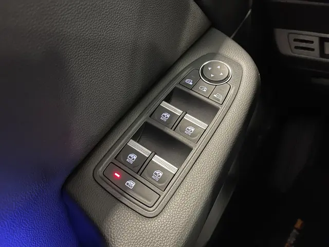 Renault Clio 1.3 TCe Initiale Paris 2019 Benzine 27