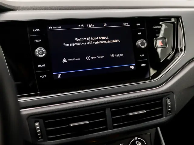 Volkswagen Taigo 1.0 TSI R-Line Sport 2023 Benzine 31