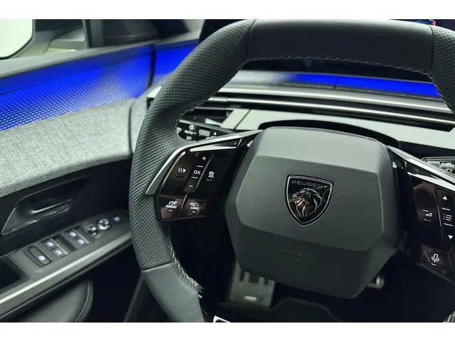 Peugeot 5008 1.2 Hybrid 145 GT 2025 Hybride Benzine 20