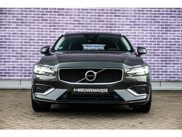 Volvo V60 2.0 T4 Momentum Pro 2019 Benzine 9