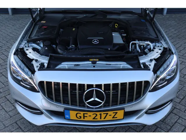 Mercedes-Benz C-Klasse 250 Ambition 2015 Benzine 12