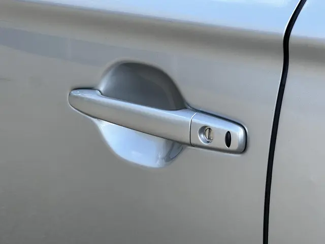 Mitsubishi Outlander 2.4 PHEV Pure+ 2019 Hybride Benzine 17
