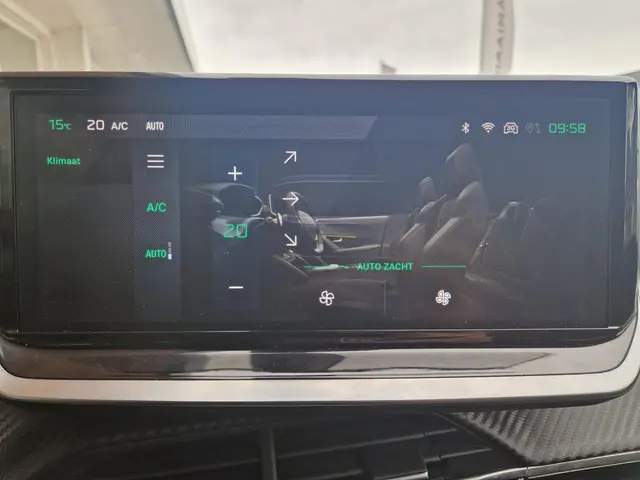 Peugeot 2008 1.2T 130pk Automaat Allure 2024 Benzine 23