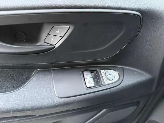Mercedes-Benz Vito 114 CDI Lang 2019 Diesel 17