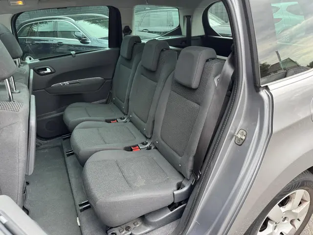 Peugeot 5008 1.2 PureTech Style 7p. 2015 Benzine 11