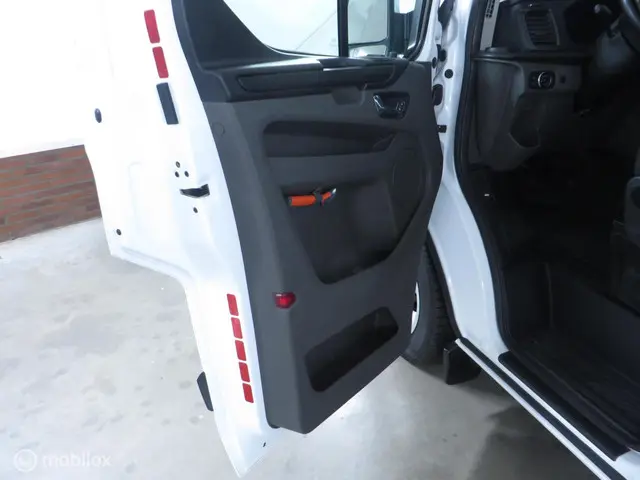 Ford Transit Custom 320 2.0 TDCI L2H2 Trend 2019 Diesel 8