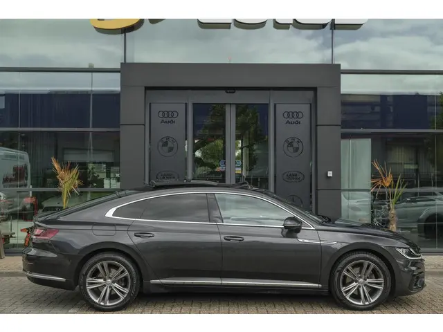 Volkswagen Arteon 1.5 TSI R-line 150pk 2018 Benzine 6