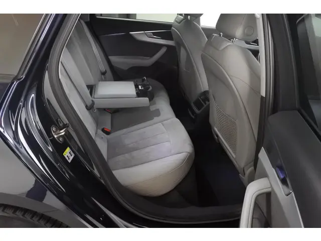 Audi A4 Avant 2.0 TFSi ultra Automaat 2016 Benzine 32