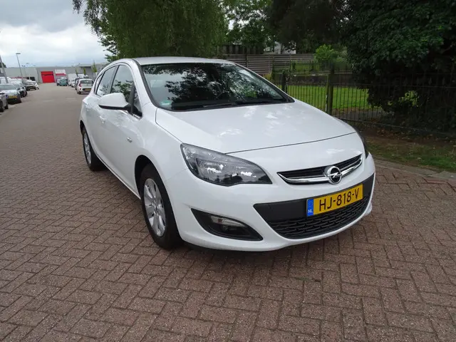 Opel Astra 1.4 Turbo Blitz 2015 Benzine 8