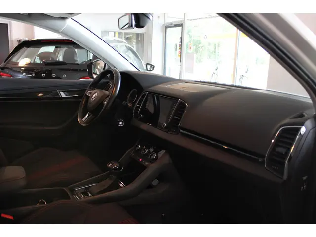 Škoda Karoq 1.5 TSI RS Sport 2018 Benzine 12