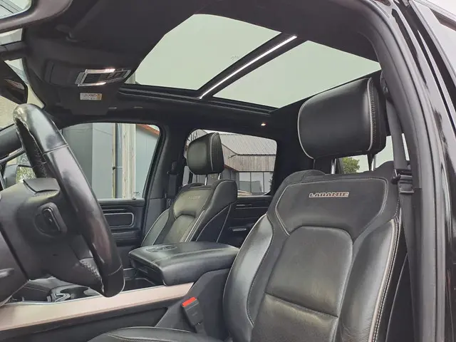 Dodge Ram 1500 5.7 V8 4x4 Crew Cab Laramie 2019 LPG/Gas 26