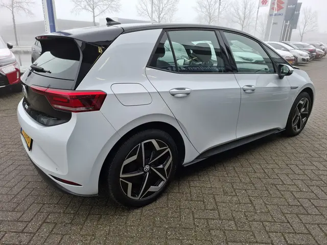 Volkswagen ID.3 Pure 45 kWh 2021 Elektrisch 6