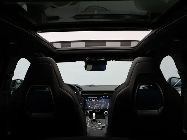 Lynk & Co 01 1.5 2025 Hybride Benzine 14