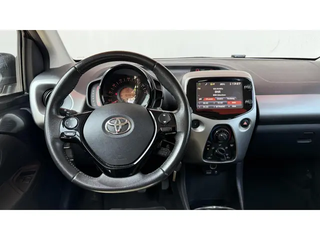 Toyota Aygo 1.0 VVT-i x-play AUTOMAAT 2016 Benzine 11