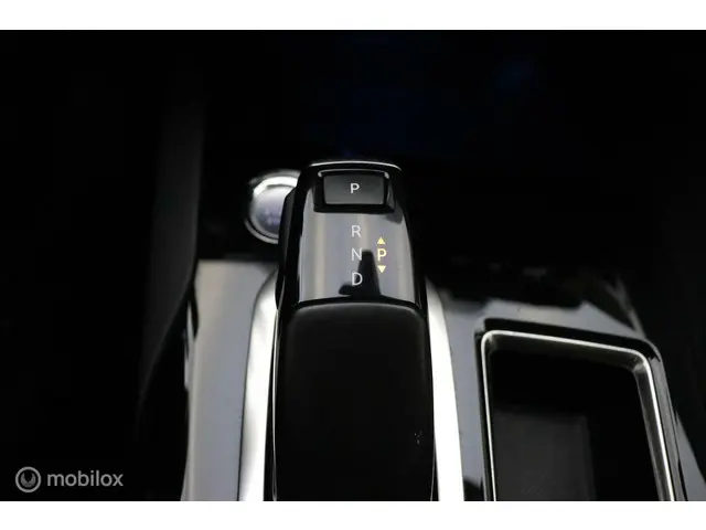 Peugeot 3008 1.2 PureTech Allure 2019 Benzine 33