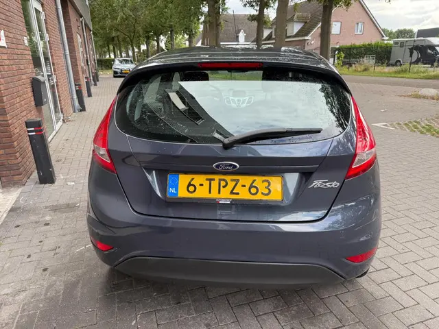 Ford Fiesta 1.4 Titanium|AUTOMAAT|NIEUWE APK 2012 Benzine 5