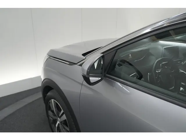 Peugeot 3008 PureTech 130 EAT8 GT Line 2019 Benzine 21