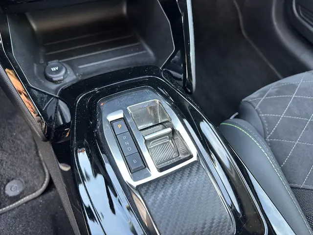 Peugeot e-208 EV GT Pack 136 PK 2022 Elektrisch 33