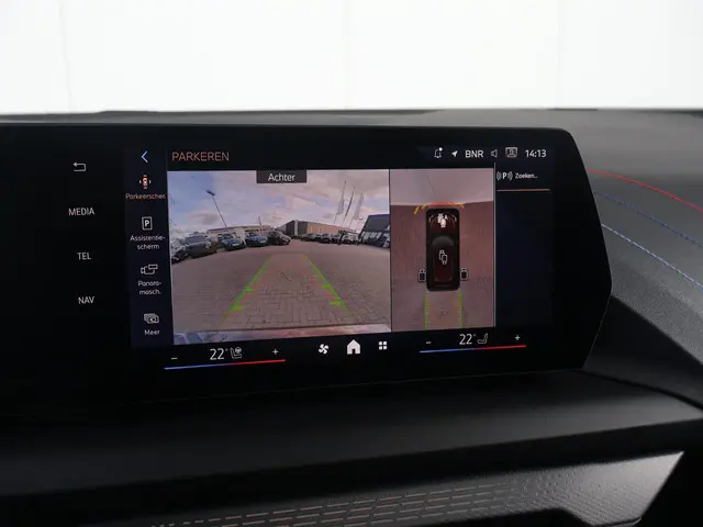 BMW 1 Serie 120 2025 Benzine 24