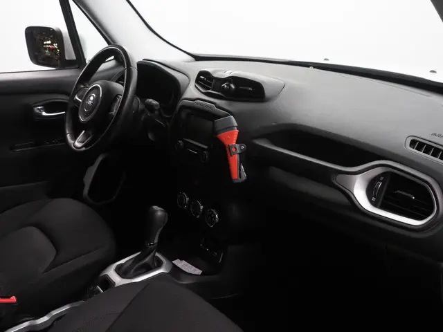 Jeep Renegade 1.4 MultiAir Freedom 2015 Benzine 5