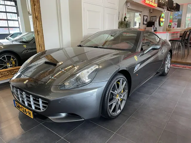 Ferrari California 4.3 V8 HELE 2013 Benzine 21